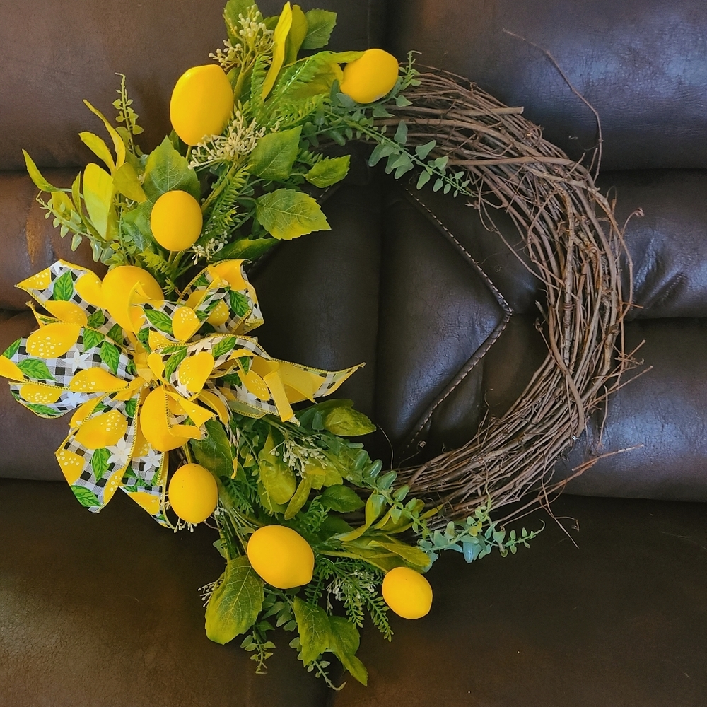 Lemon Lush Wreath